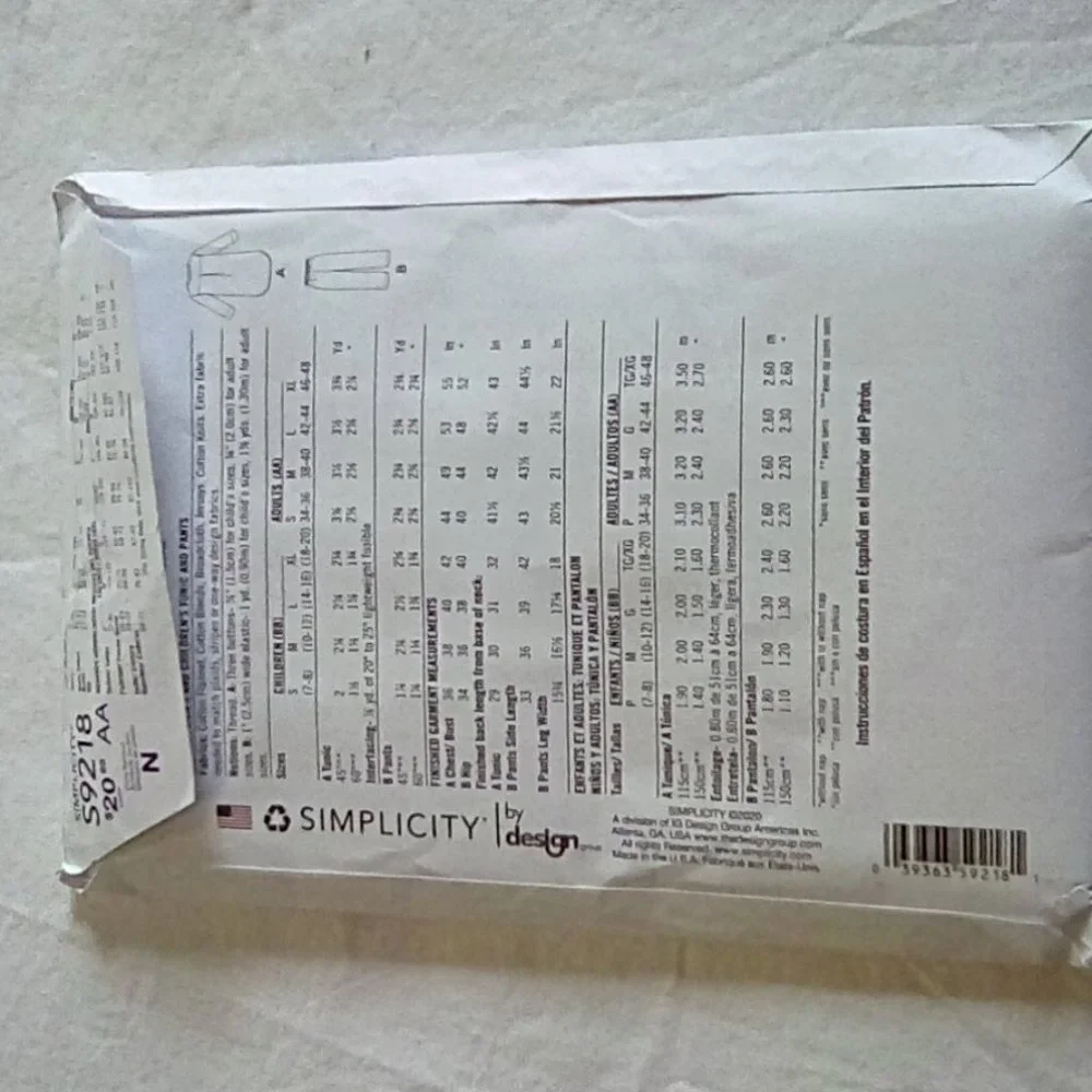 Simplicity S9218 Easy-to-Sew Unisex Pajamas S-XL